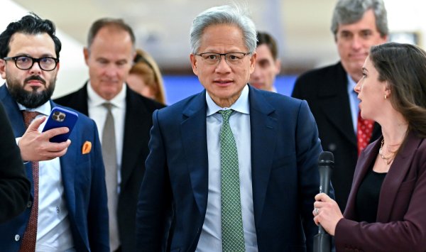 Одобрение Трампом Nvidia H200 было вызвано достижениями Huawei в области искусственного интеллекта.