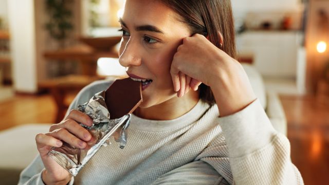 Как сахар влияет на наши зубы?