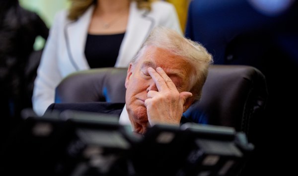 Падение глиняного гиганта: Трамп потерял свою политическую сверхдержаву