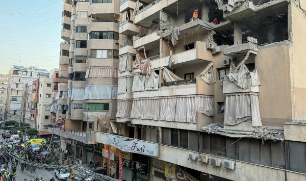 Эр-Рияд призывает ОАЭ вывести войска из Йемена после авиаударов