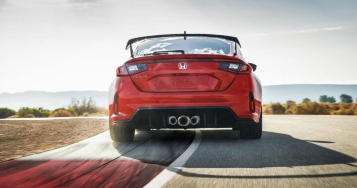 10 автомобилей, которые отказались быть современными