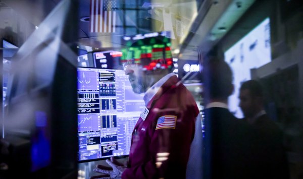 Трамп, миф и хаос: как Уолл-стрит пережила рыночную волатильность 2025 года.