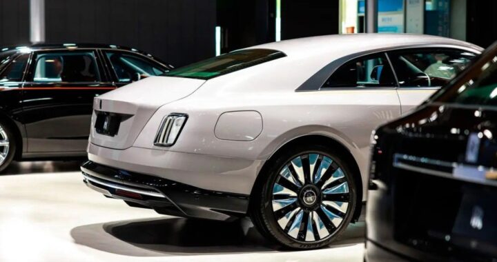 Rolls-Royce меняет свою стратегию, выпустив электрический внедорожник