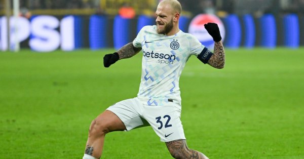 Димарко – первый итальянец, забивший со штрафного за 12 лет.