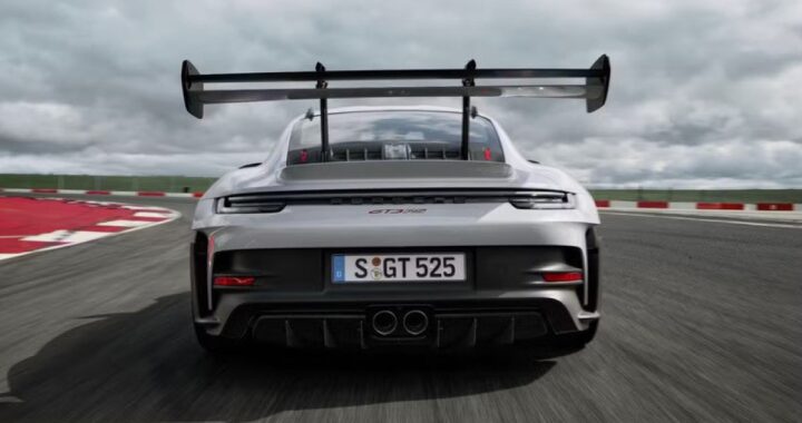 Porsche запатентовала новую технику очистки заднего стекла