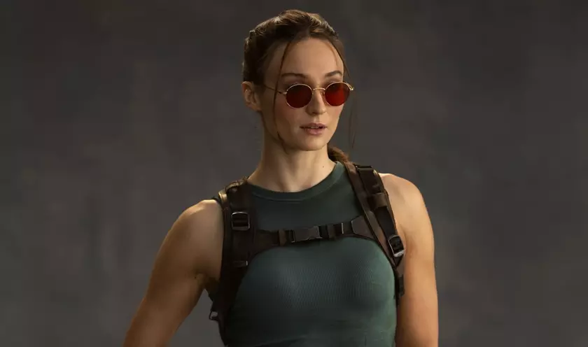 Этот образ знают все: Amazon показал первое фото «новой» Лары Крофт