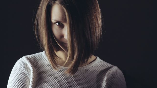 Более выраженные психопатические черты связаны с шизофренией в более позднем возрасте.