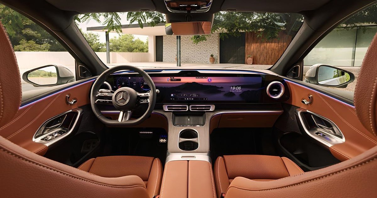 Автомобильные тренды 2026 года — ностальгия, экраны и опасный тренд