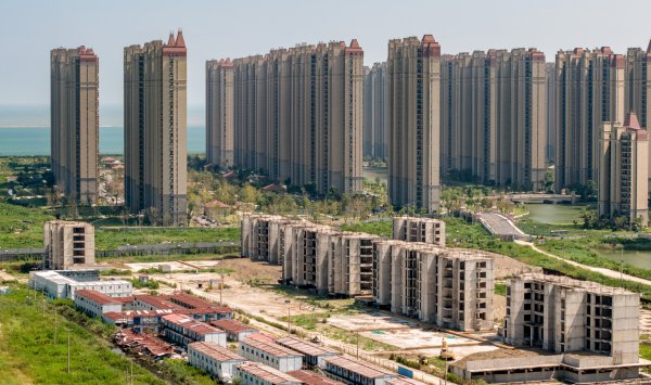 Цемент ударился о стену. Нет пути назад