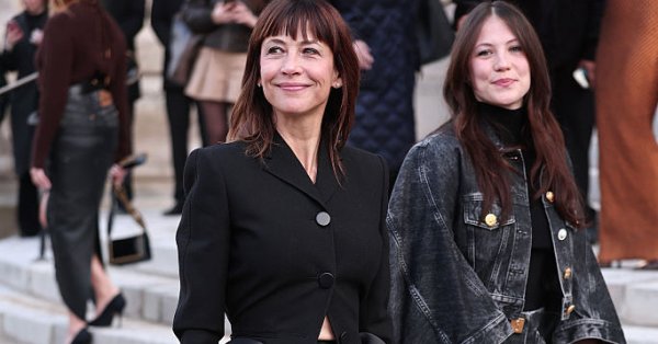 Икона французского кино Софи Марсо показала свою красавицу-дочь