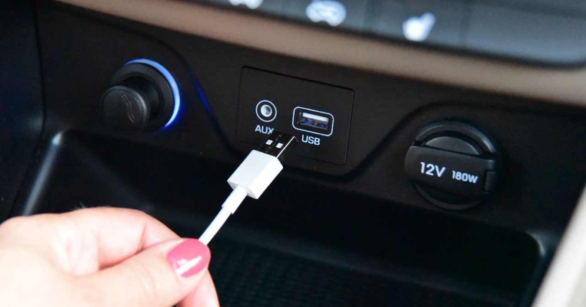 Как USB-порты могут повредить ваш автомобиль