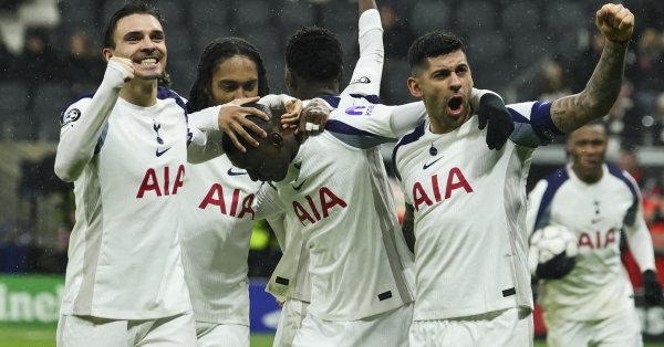 Тренер Тоттенхэма на седьмом небе от счастья после большого успеха