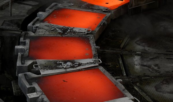 Медь поднялась до нового рекорда на объемах, «замороженных в США»