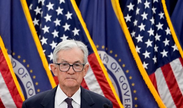 Политически зависимая ФРС: высокая инфляция, слабый экономический рост и бегство капитала