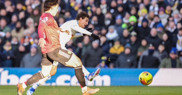 «Лидс» и «Манчестер Юнайтед» не обыграли друг друга в напряженном дерби