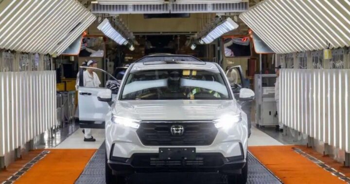 Проблема с чипами вернулась – три автозавода перестали работать