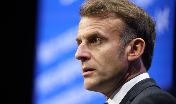 Макрон хочет, чтобы ЕС активировал механизм против экономического давления на США