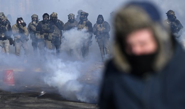 Еще одно убийство федеральных агентов, вероятно, приведет к закрытию правительства США