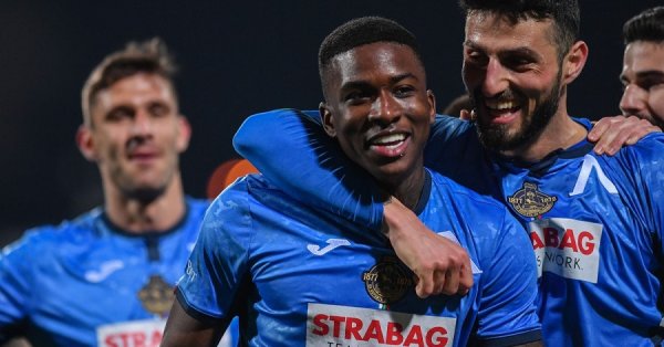 Наручники бывшей звезды «Левски» лопнули