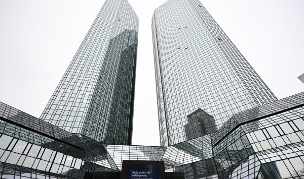 Deutsche Bank находится под следствием по подозрению в связях с Абрамовичем и отмывании денег