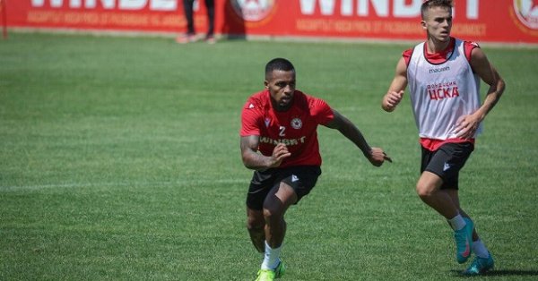 Кандидат на ненадобность в ЦСКА рассказал, привлечет ли футболиста