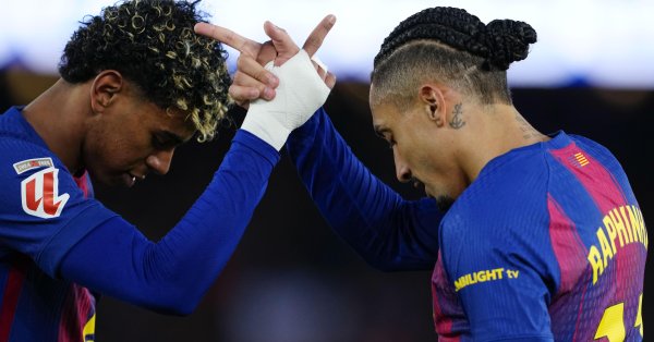 «Барса» вернулась на вершину с классическим матчем против аутсайдера