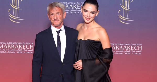 Никакого «Золотого глобуса», но с красивой дамой — Шон Пенн на прогулке со своим молодым бойфрендом