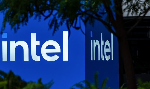 Intel представила новые ноутбуки, которые должны вернуть компанию на вершину