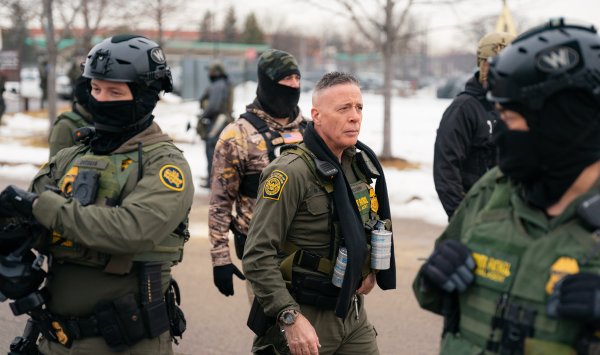 Командир ICE покидает Миннесоту под давлением общественности