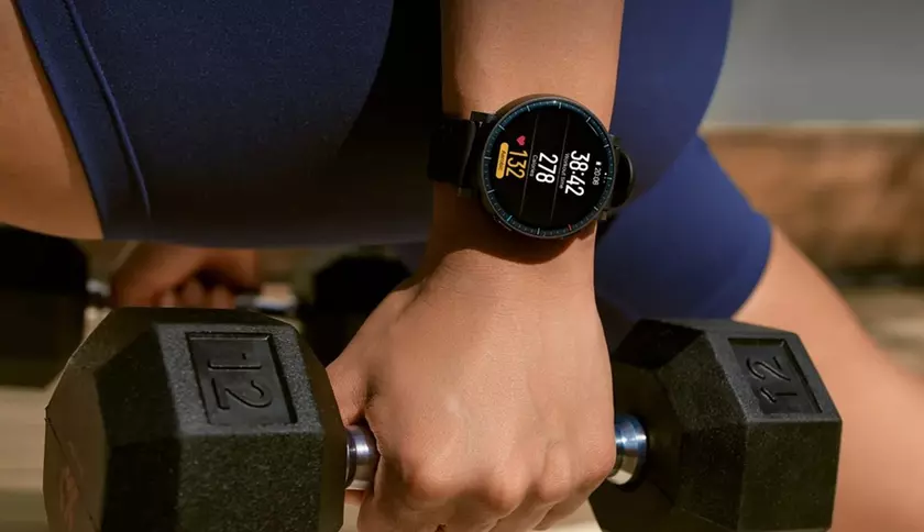Amazfit выпустила Active Max — умные часы с ярким AMOLED-дисплеем и автономностью до 25 дней