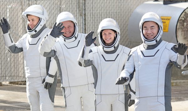 НАСА провело первую медицинскую эвакуацию астронавта с МКС