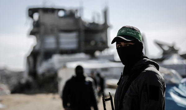 С помощью оружия и сопротивления ХАМАС сохраняет остатки своей власти в секторе Газа