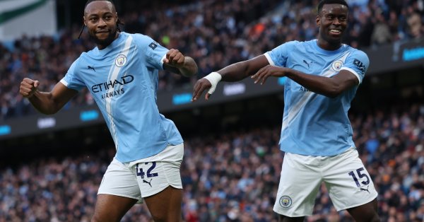 «Манчестер Сити» не боролся с «волками» и вплотную приблизился к лидеру