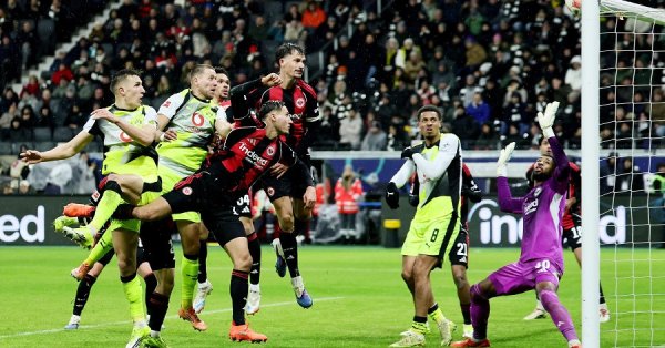 Айнтрахт и Дортмунд возвращают драматический гол