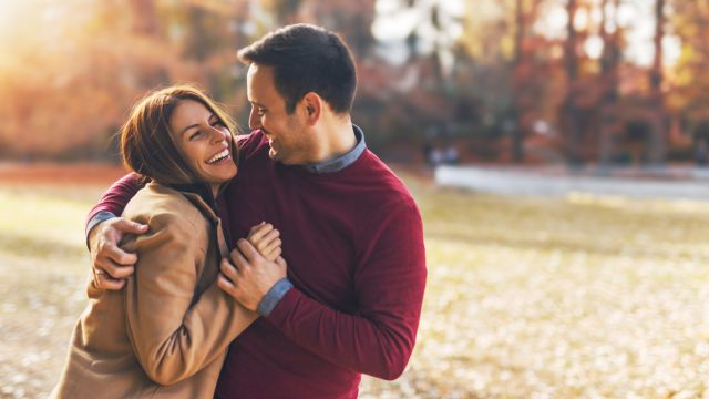 Как прикосновения делают отношения крепче?