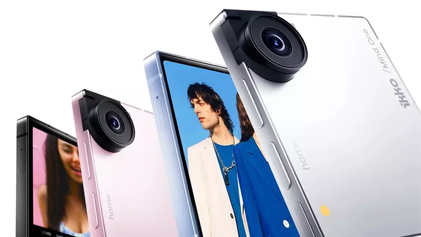 Концептуальный AI-смартфон iKKO MindOne размером с банковскую карту с откидной камерой и физической QWERTY-клавиатурой представлен на выставке CES 2026