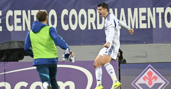 Комо разгромил Фиорентину и вышел в четвертьфинал