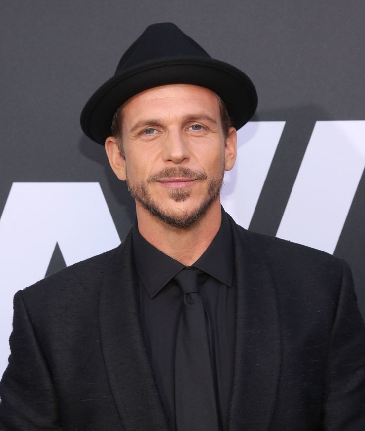 Густав Скарсгард;