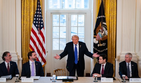 Трамп заявил, что пойдет по Гренландии «легким или трудным путем».