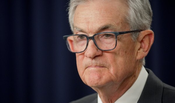 Министерство юстиции вызвало в суд ФРС; Пауэлл заявил, что не отступит