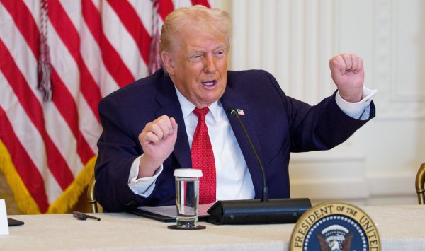 Трамп: Год спустя — Bloomberg