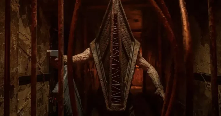 В Сайлент Хилл лучше бы не возвращаться: критики и зрители разгромили новую экранизацию легендарного ужастика