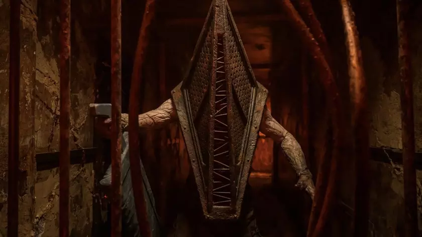 В Сайлент Хилл лучше бы не возвращаться: критики и зрители разгромили новую экранизацию легендарного ужастика