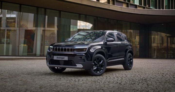 Jeep представил своего самого темного «Мстителя»