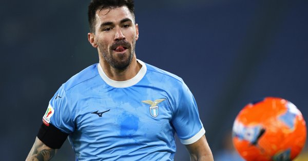 Скандалы продолжаются! Защитник «Лацио» отказался тренироваться