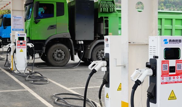 Бум электрических грузовиков в Китае представляет собой новую угрозу спросу на СПГ