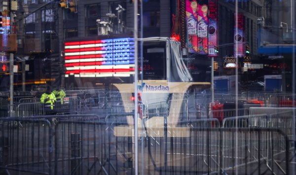 Год начался с рекордного выпуска долговых обязательств на сумму $260 млрд.