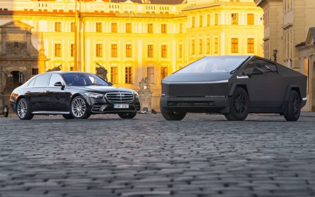 Тесла Кибертрак 