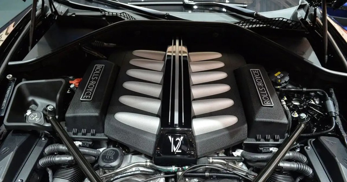 BMW подтвердила сохранение V12 и V8.