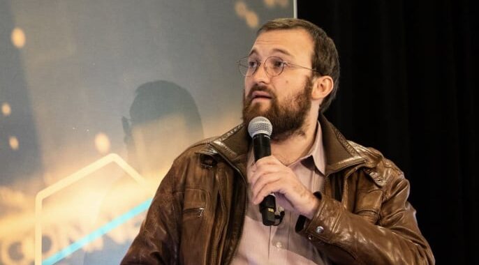 Основатель Cardano призывает царя криптовалюты Трампа уйти в отставку из-за провала отрасли